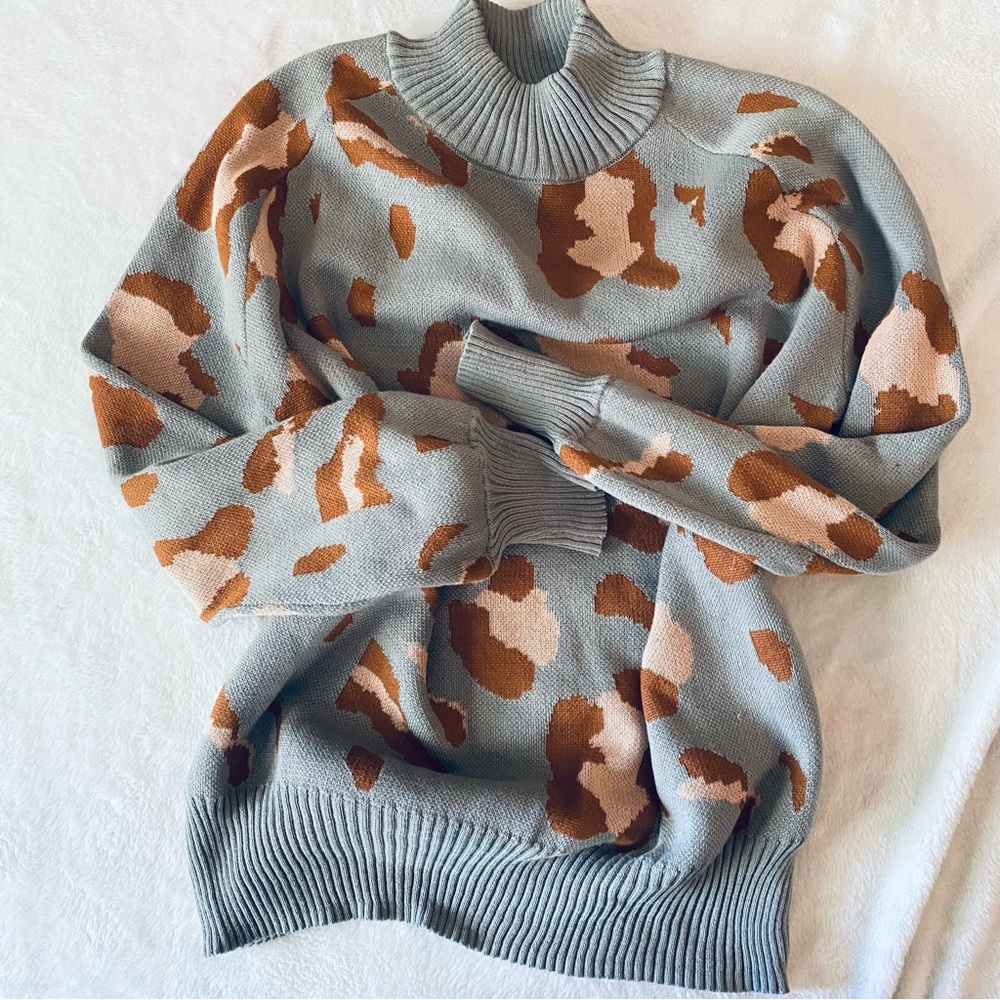 Tan and Gray Leopard Print Mock Turtleneck Sweater Size Large